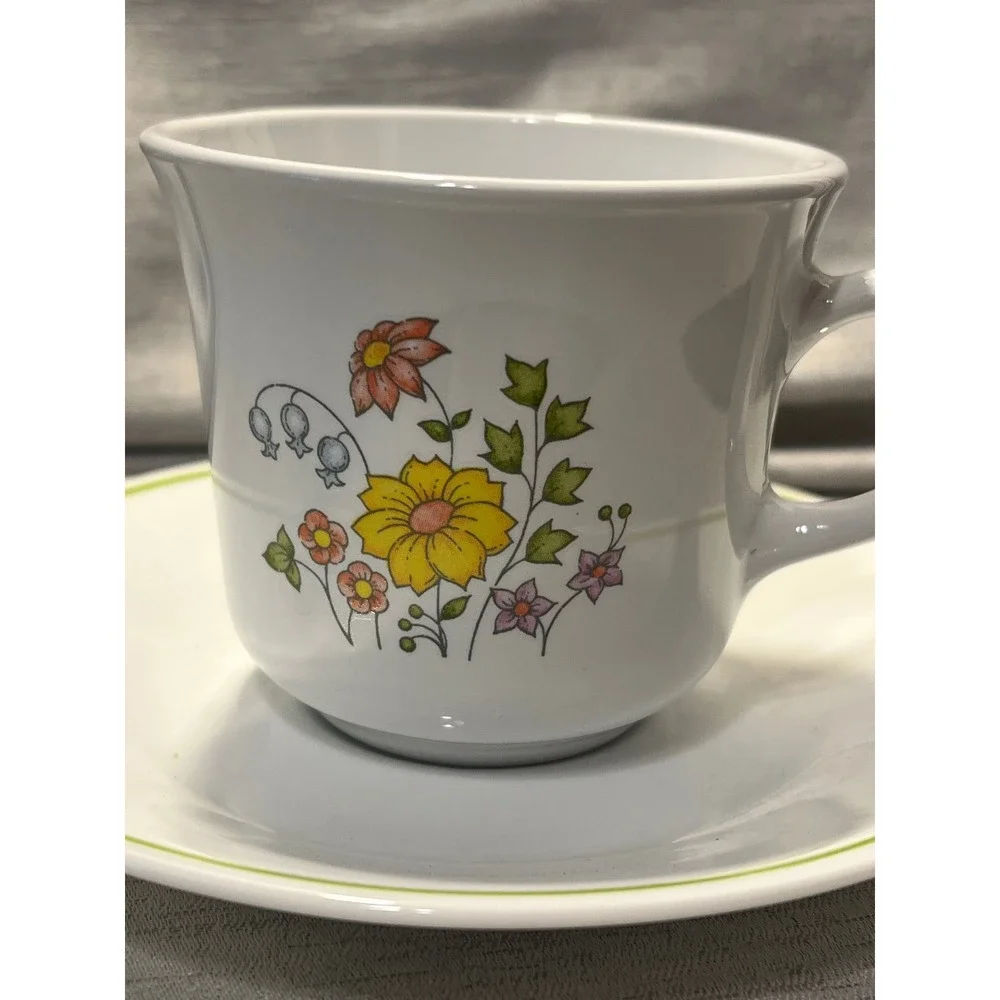 Corelle Expressions Wildflower Tea Cup and Saucer Set of 4 Vintage Floral White
